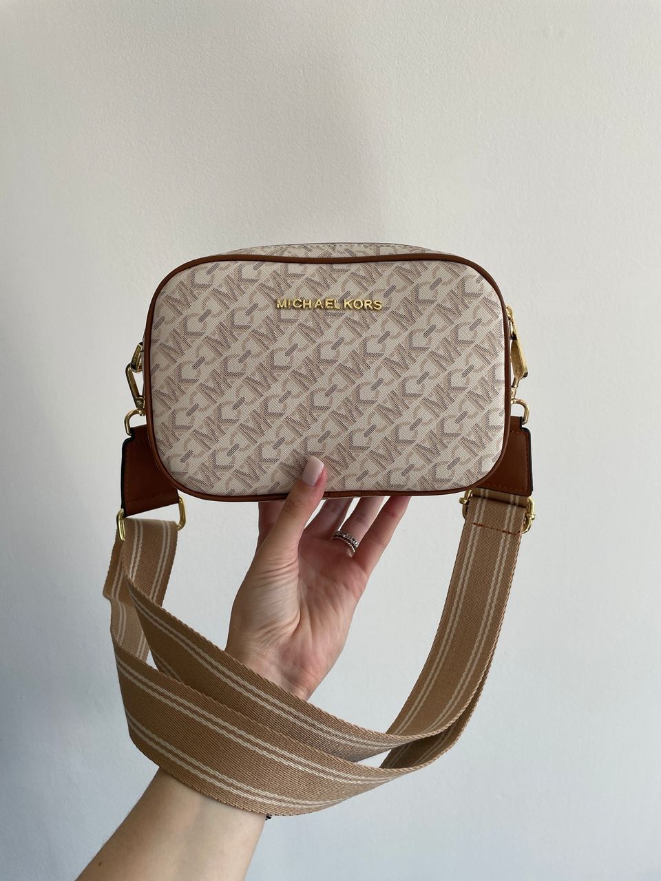 Michael Kors Camera Bag Ivory - 12