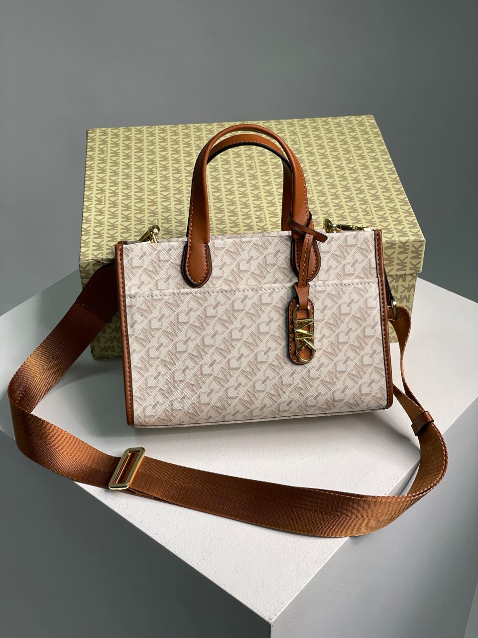 Michael Kors GIGI LG Grab Tote Ivory - 4