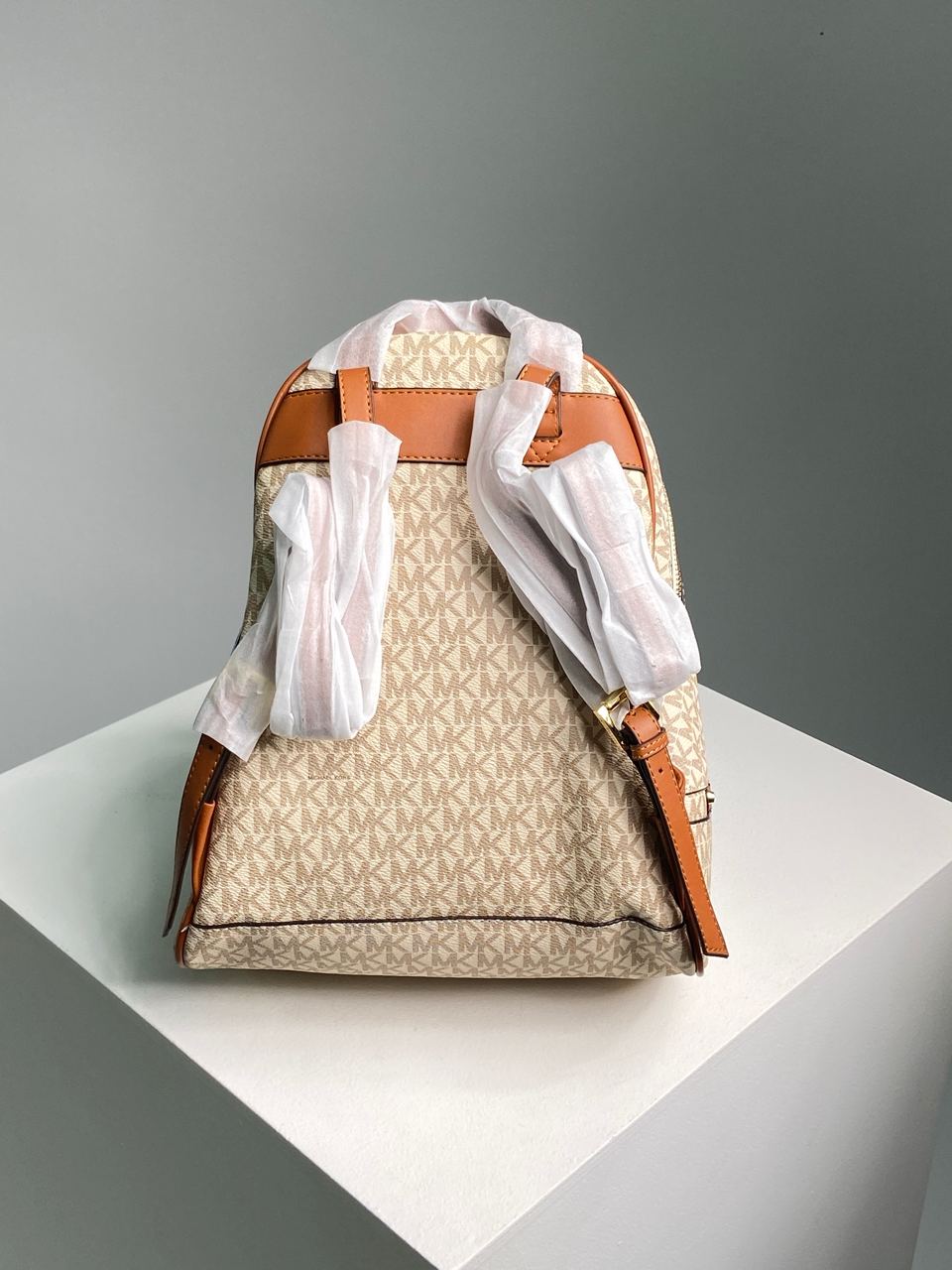 Michael Kors Large Rhea Logo Backpack Ivory - 10