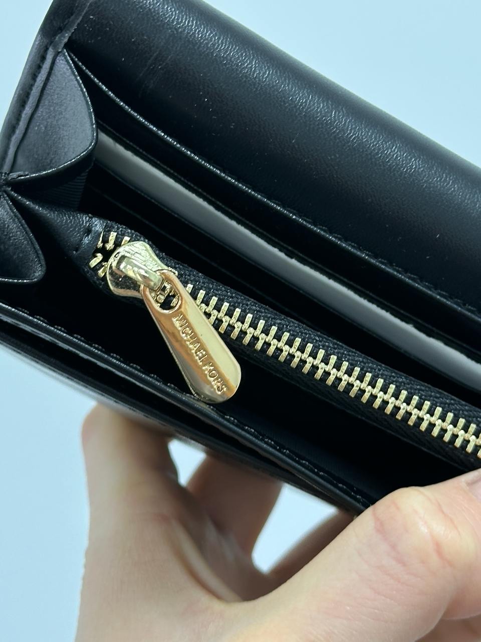 Michael Kors Large Wallet Black Smooth Skin - 10