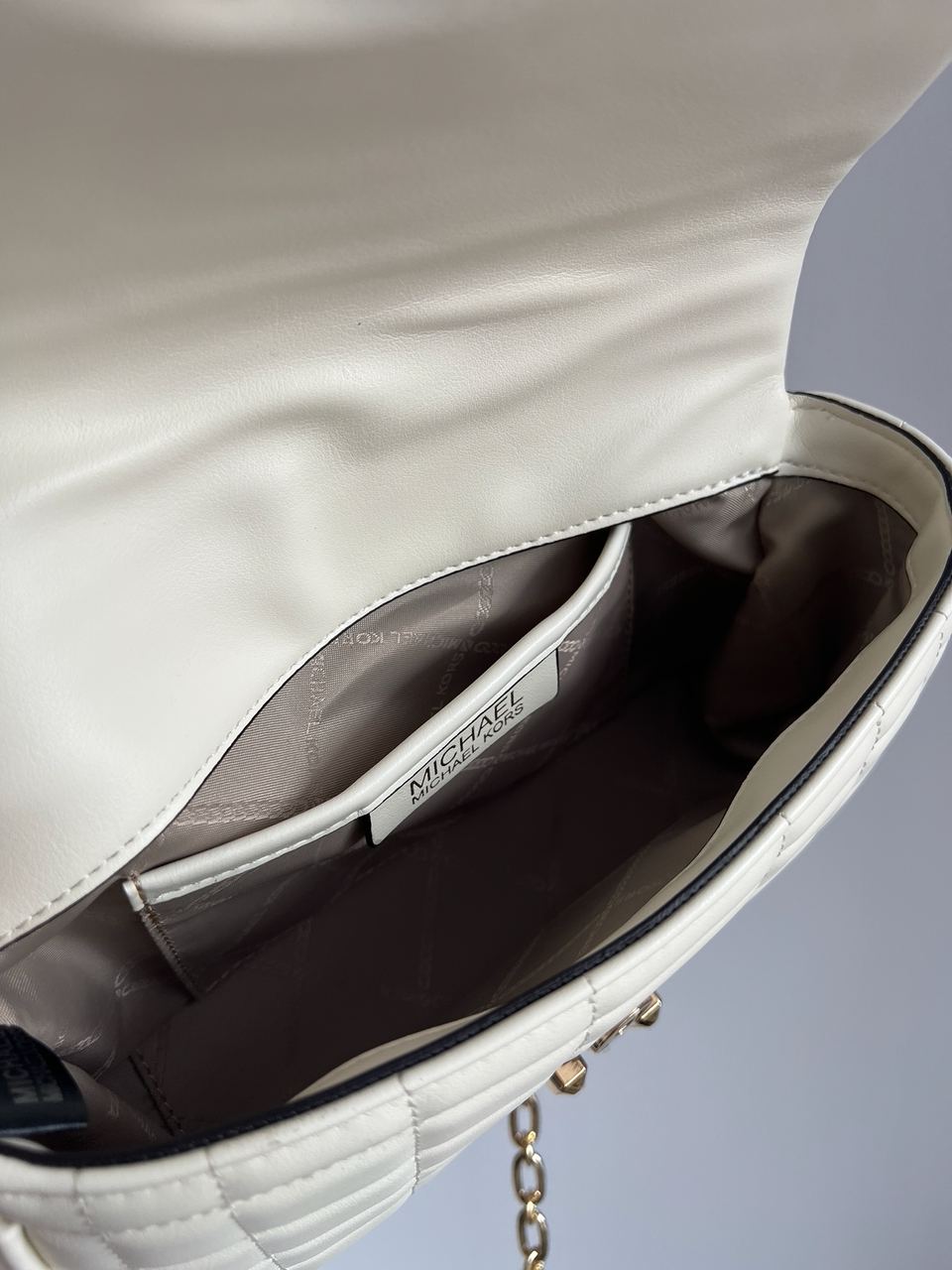 Michael Kors Tribeca Large Quilted Leather Shoulder Bag Cream - 9