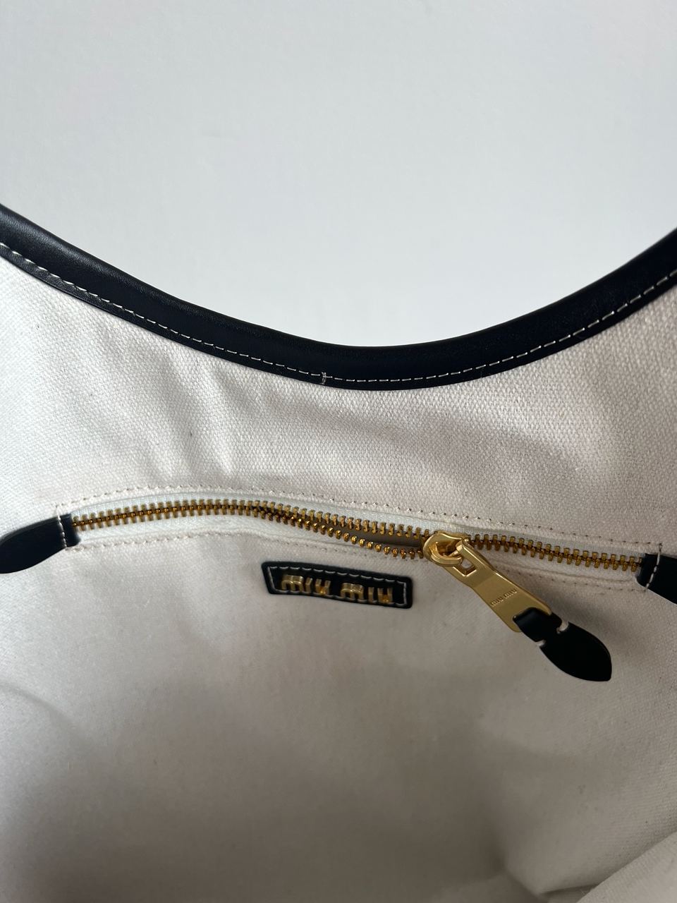 Miu Miu Ivy Leather Bag Black - 9