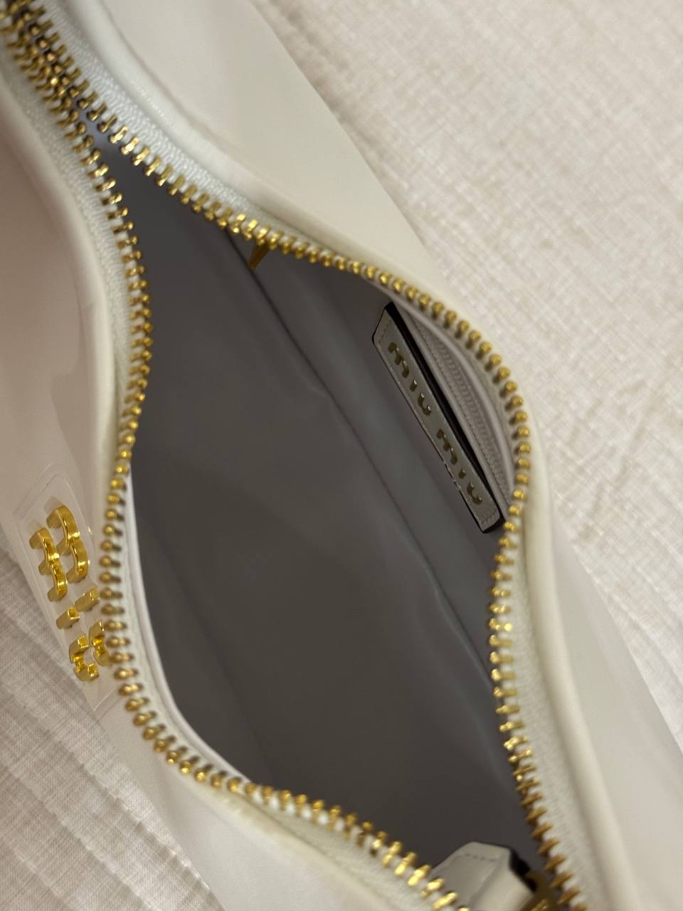 Miu Miu Leather Hobo Bag White - 7