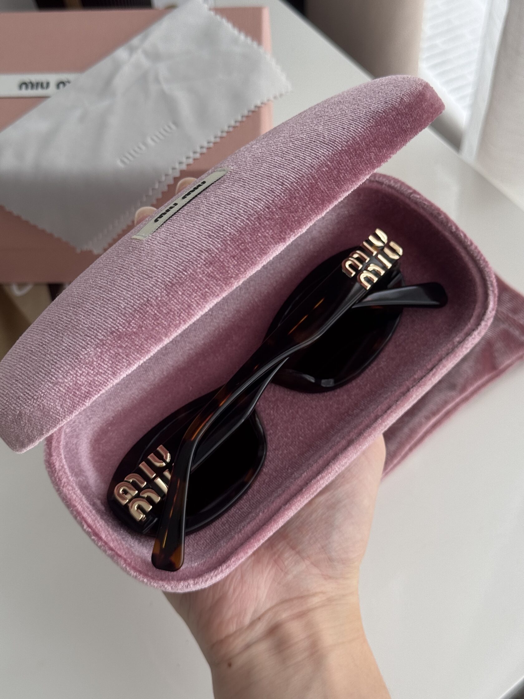 Miu Miu Leo/Gold SMU 06Z E142-F05S0 3N - 5