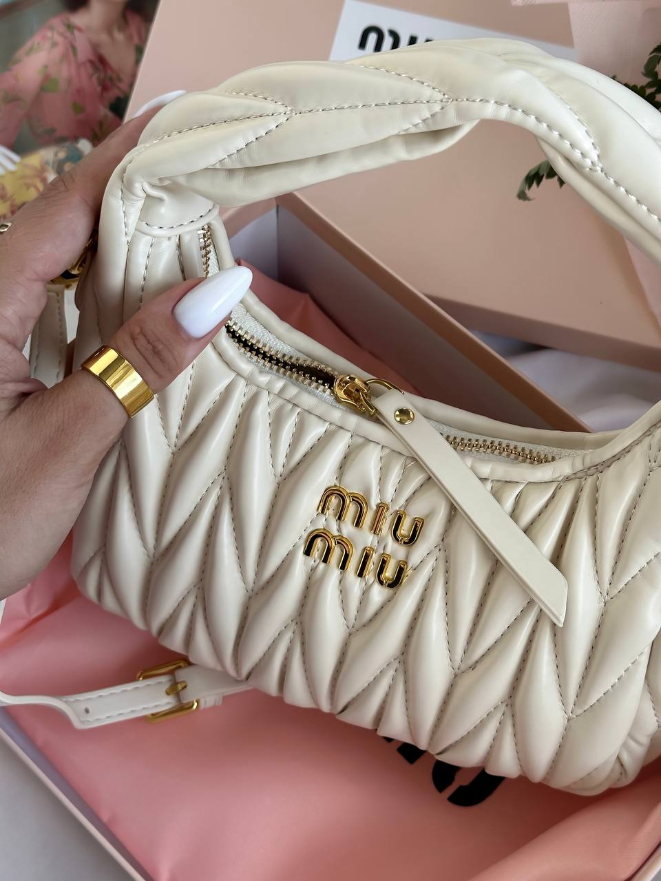 Miu Miu Wander Matelassé Nappa Leather Mini Hobo Bag Cream - 6