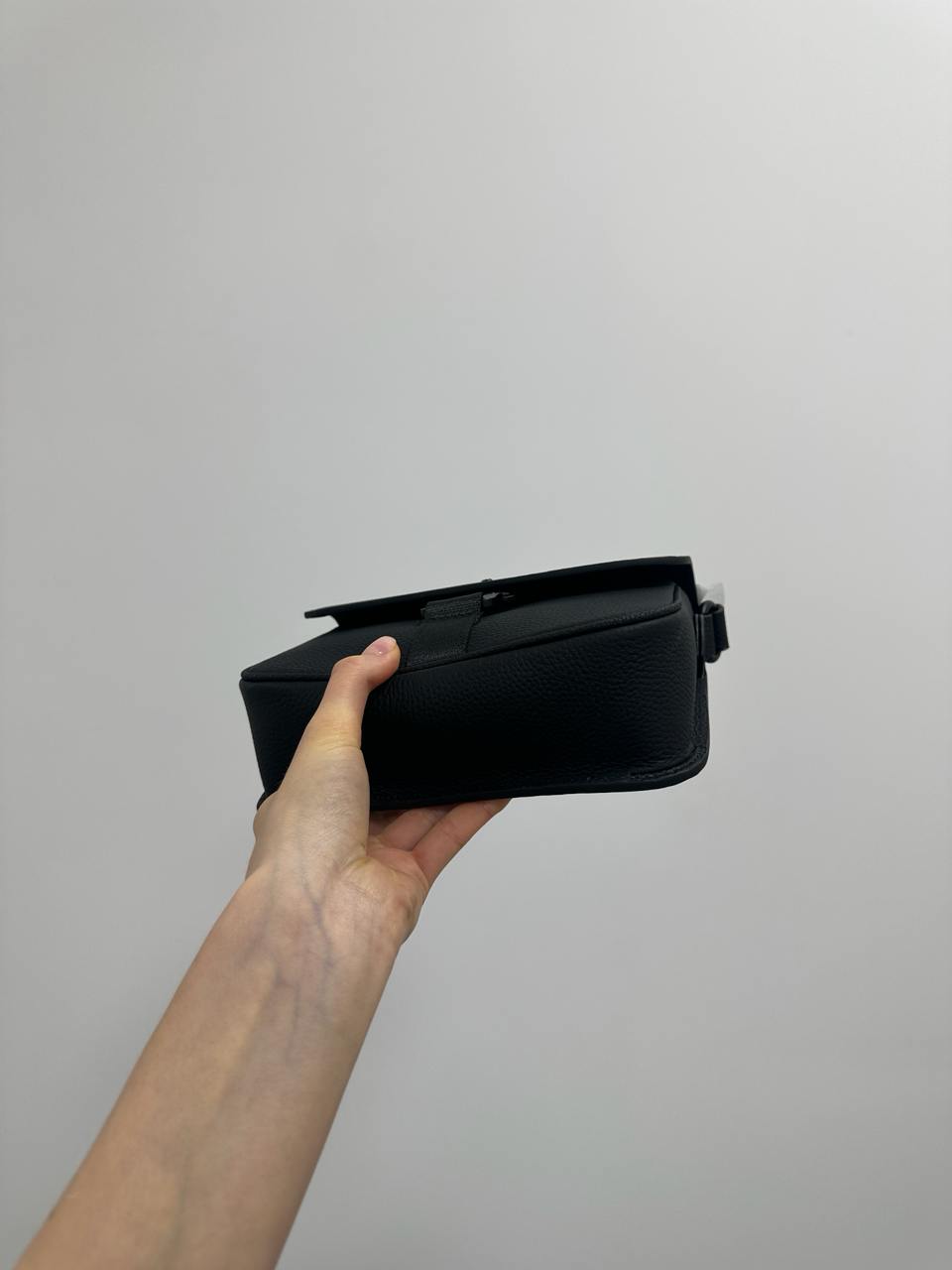 Montblanc Compact Envelope with M Lock 4810 Buckle Black - 10