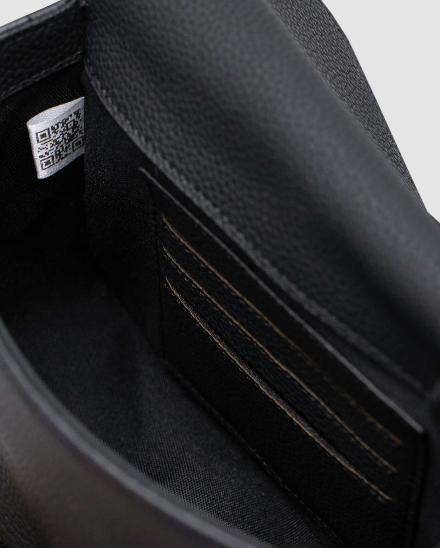 Montblanc Compact Envelope with M Lock 4810 Buckle Black - 12