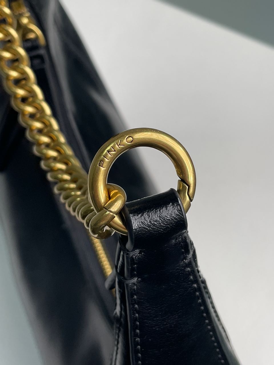 Pinko Classic Brioche Bag Hobo Black - 24