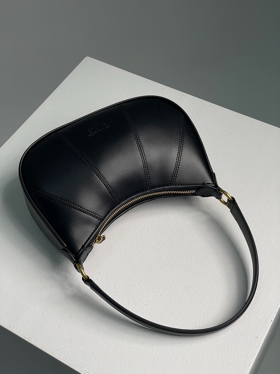 Pinko Hobo Bag Fine Grain Cow Leather Black - 18