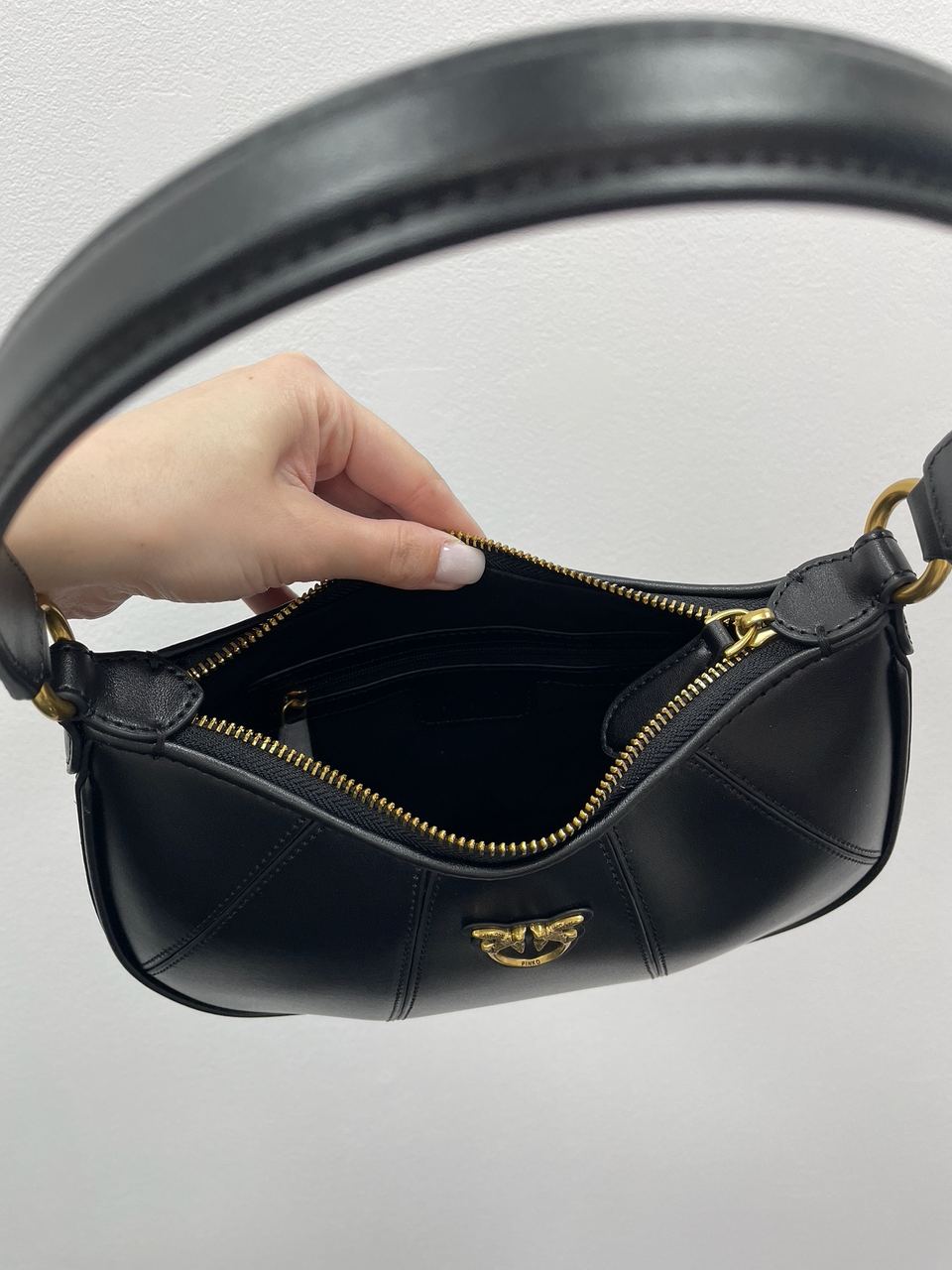 Pinko Hobo Bag Fine Grain Cow Leather Black - 24