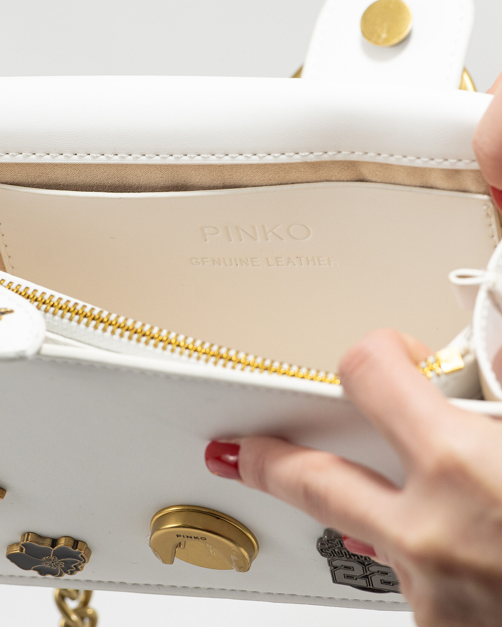 Pinko Mini Love Bag One Simply With Enamel Pin White - 14
