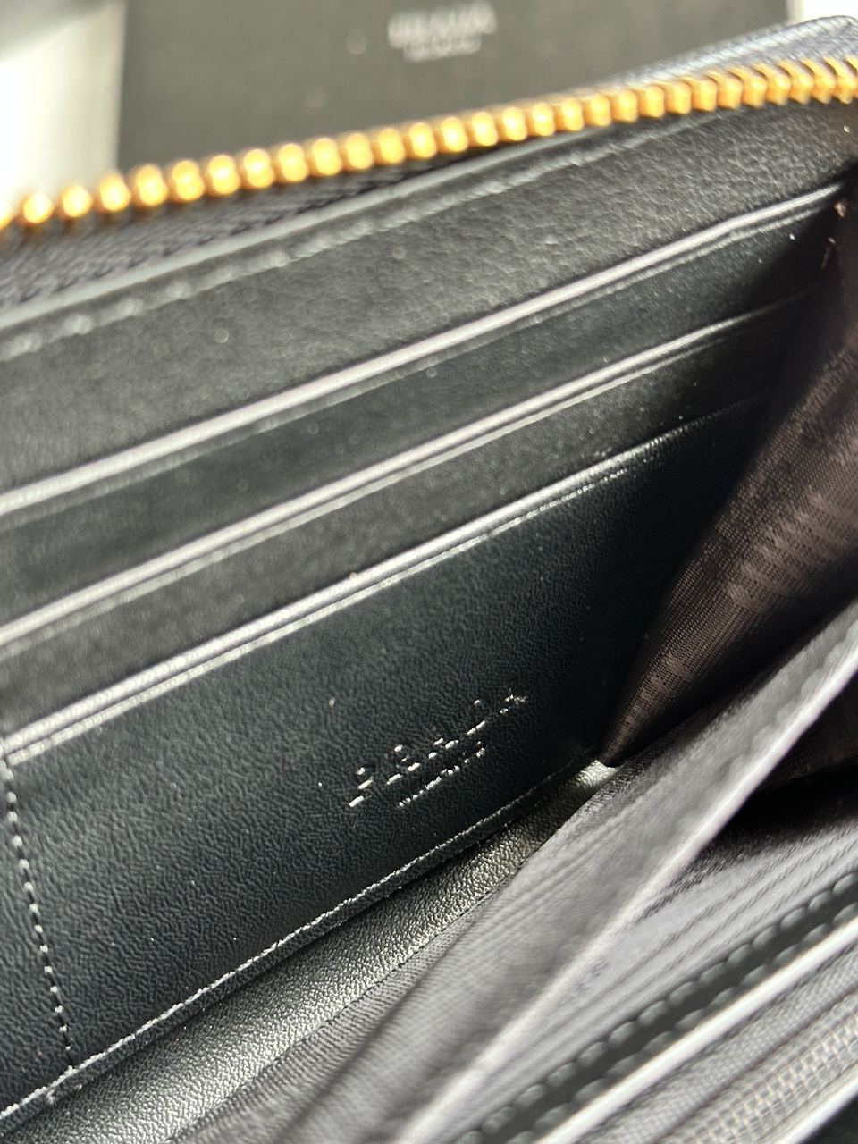 Prada Leather Round Zippy Long Wallet Nero Black - 17