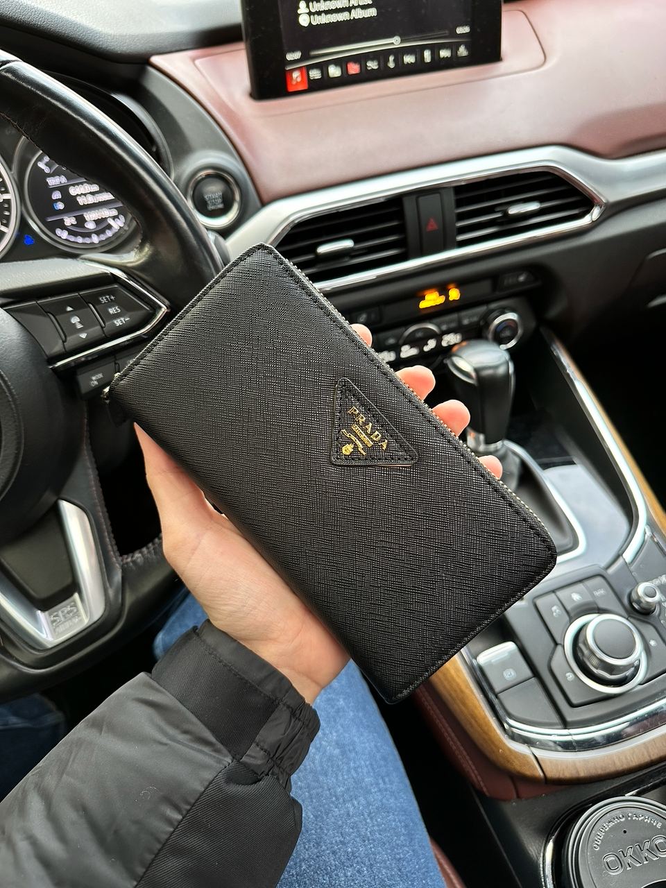 Prada Leather Round Zippy Long Wallet Nero Black - 4