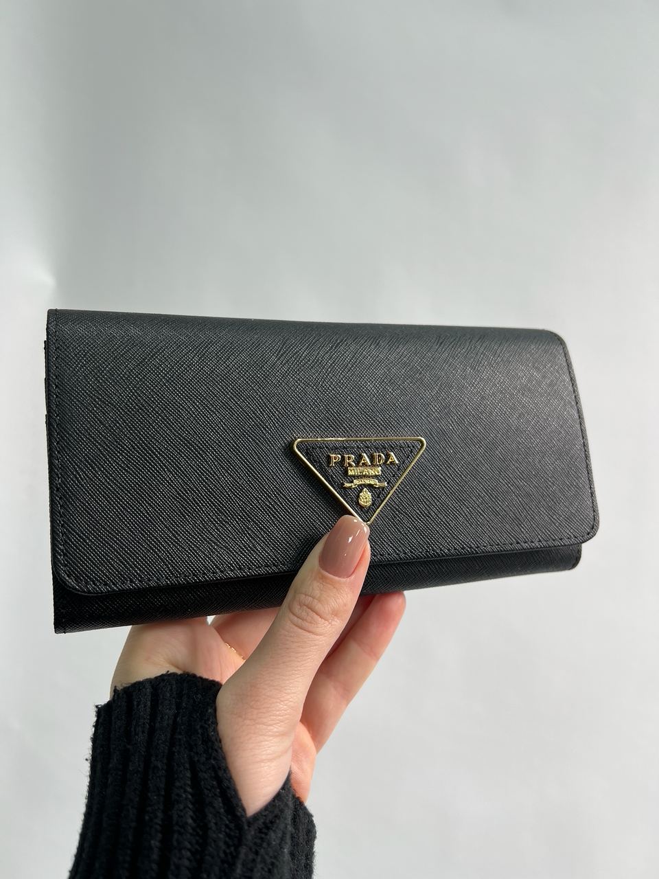 Prada Logo Leather Bi Fold Long Wallet Black - 5