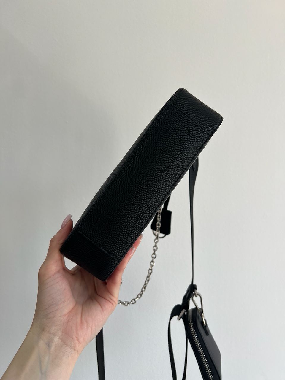 Prada Re-Edition 2005 Saffiano Leather Bag Black - 6