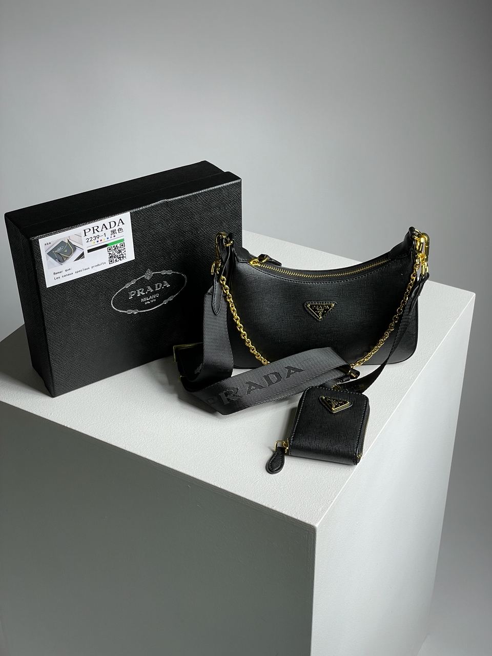 Prada Re-Edition 2005 Saffiano Leather Bag - 3