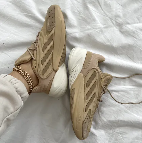 Adidas Ozelia
