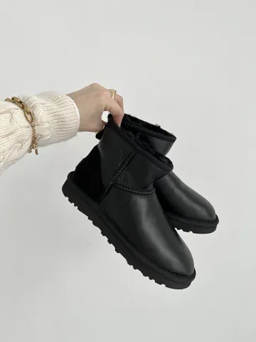 Ugg Classic Mini Black Leather Premium (замшевий задник)
