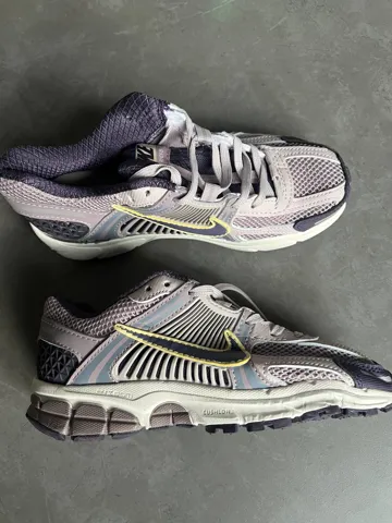 Nike Zoom Vomero 5 Platinum Violet