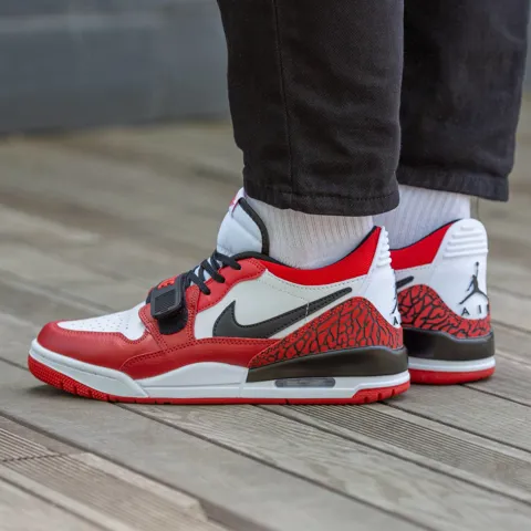 Air Jordan Legacy low White Red