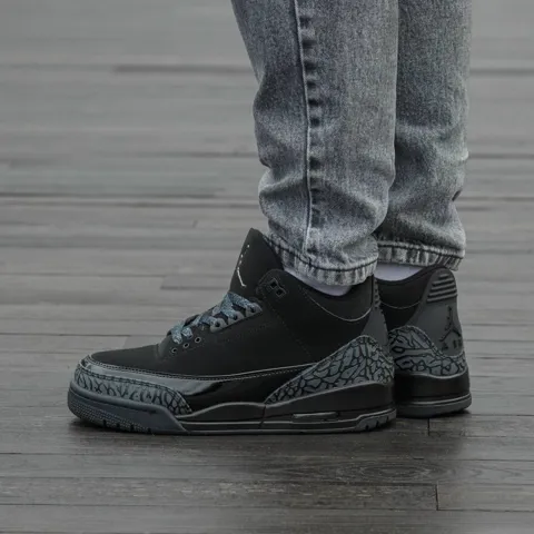 Air Jordan Retro 3 Black Cat