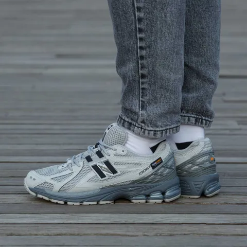 New Balance 1906R Grey Black Cordura