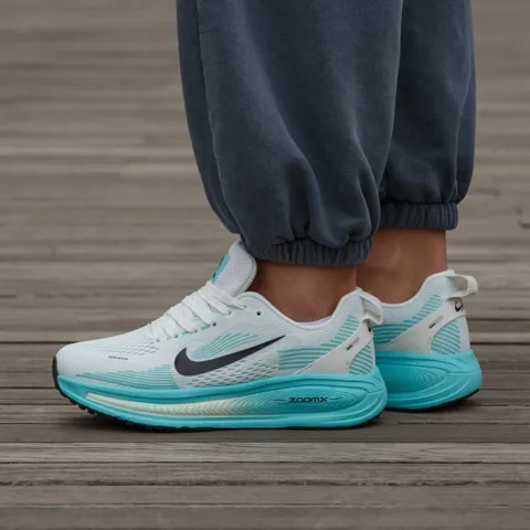 Nike Zoom Vomero 18