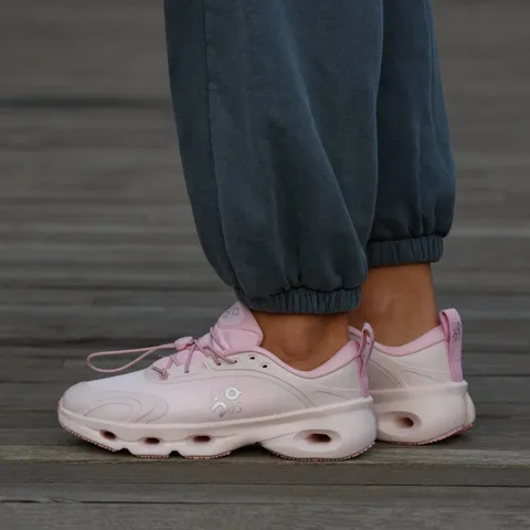 On Cloudsolo x Loewe Light Rose