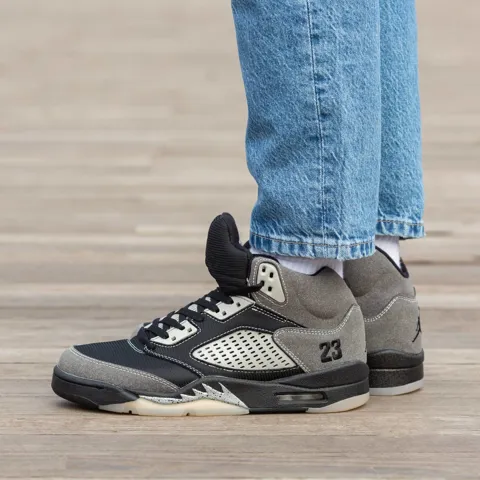 Air Jordan Retro 5 Black White