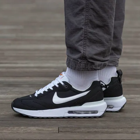 Nike Air Max Dawn Black white