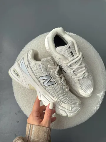 740 Beige
