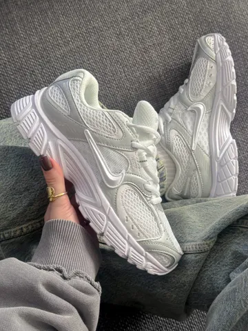 Zoom Vomero 5 RNR White