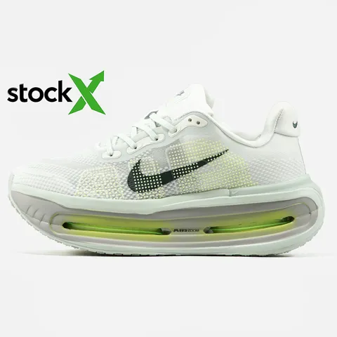 3022 Nike Vomero Premium