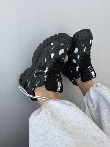 NEW BALANCE 1906 | POLKA DOT BLACK & WHITE premium (3)