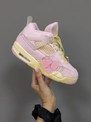 AIR JORDAN 4 | PEARL PINK / ICED CARMINE