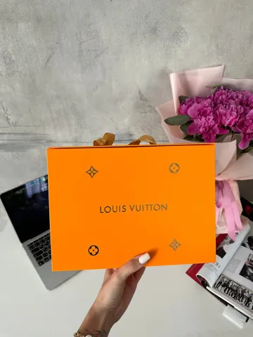 Коробка магніт LV (+ сумка)