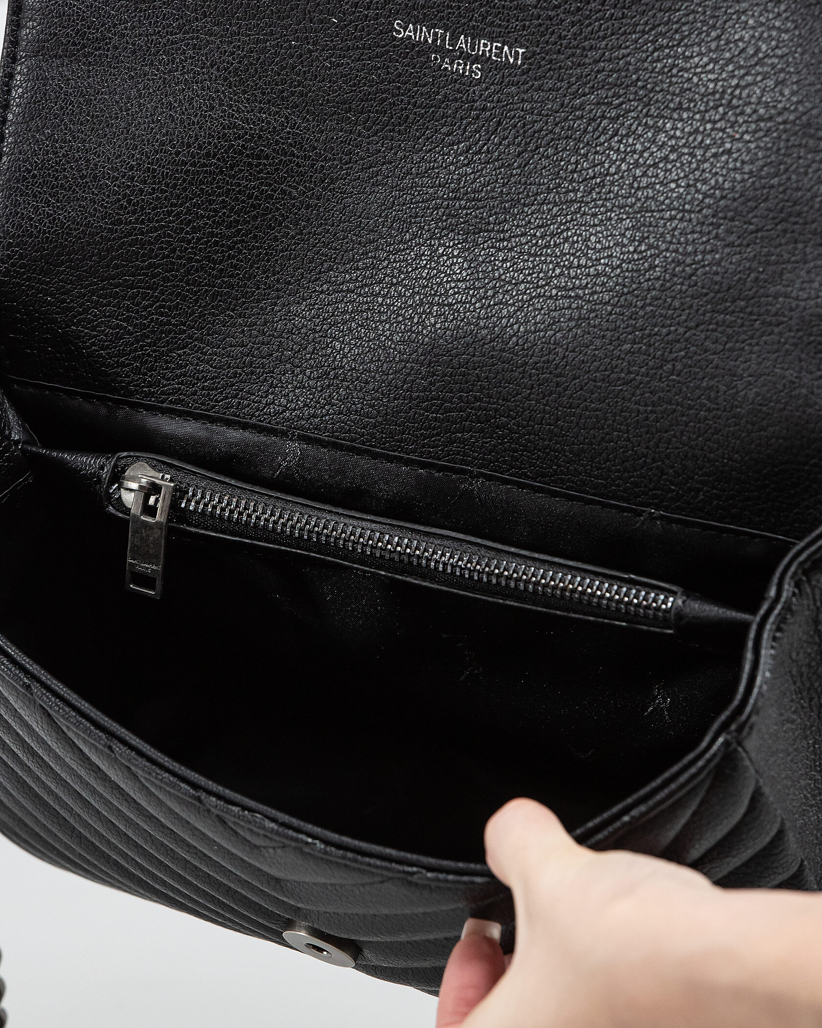 Saint Laurent College Medium in Quilted Leather Black/Silver - 15