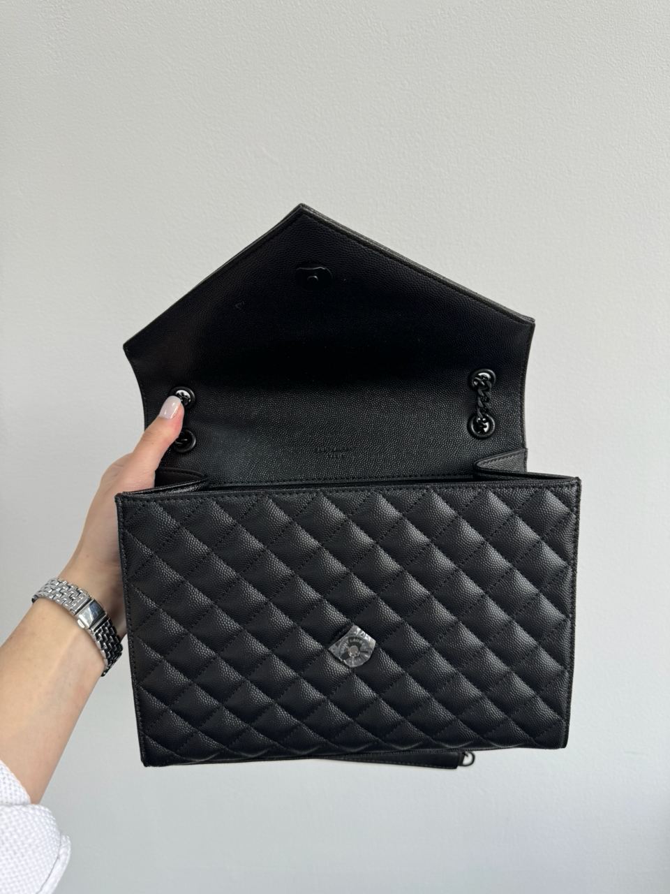Saint Laurent Envelope Medium In Quilted Leather Black - 19