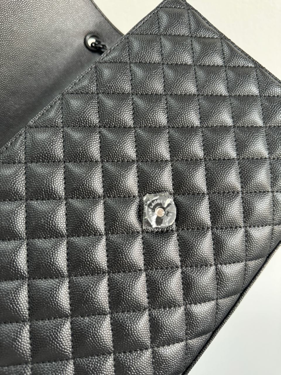 Saint Laurent Envelope Medium In Quilted Leather Black - 20