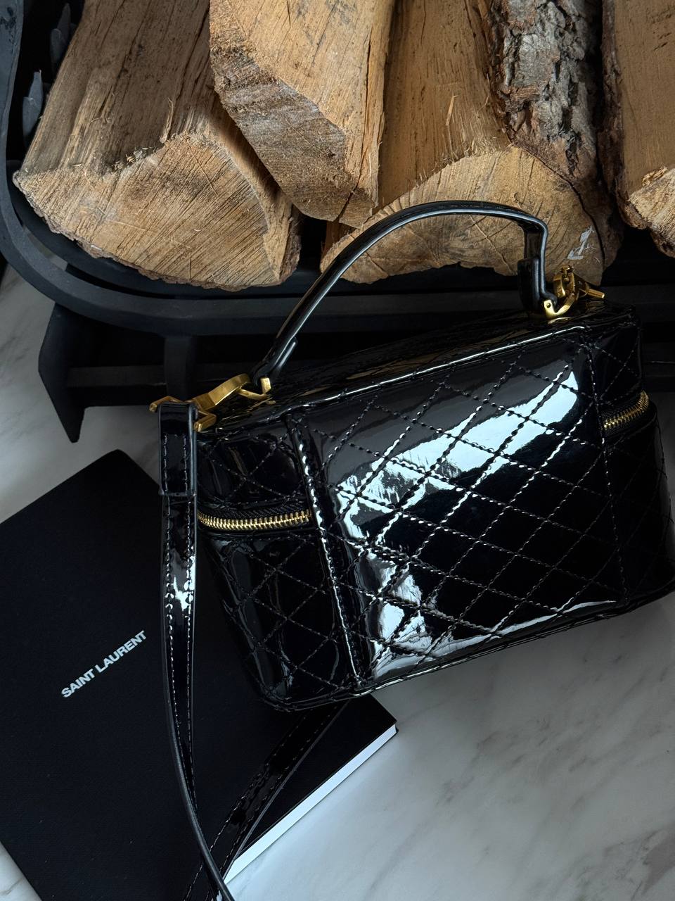 Saint Laurent Gaby Vanity Lacquered Leather Shoulder Bag Black - 7