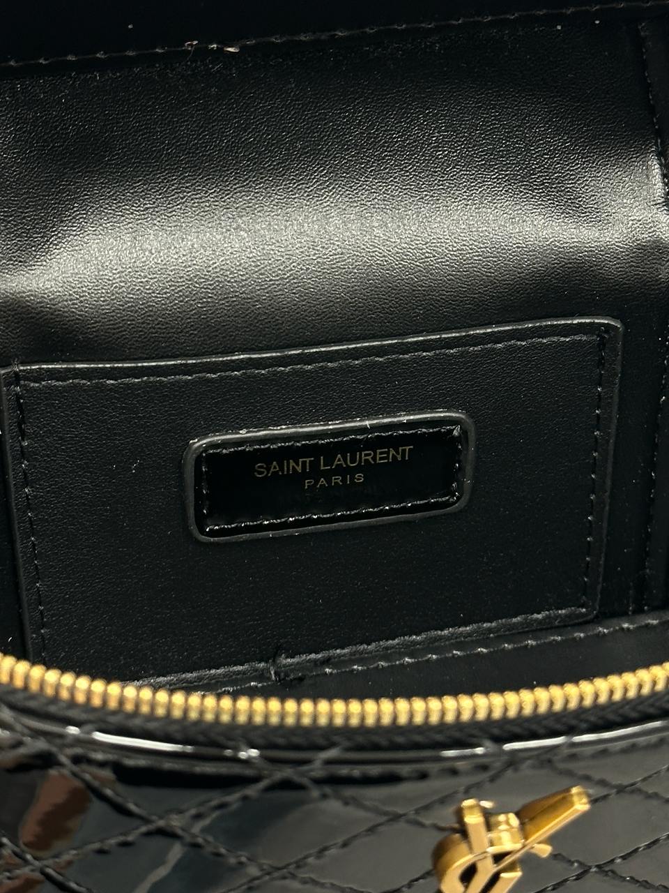 Saint Laurent Gaby Vanity Lacquered Leather Shoulder Bag Black - 12
