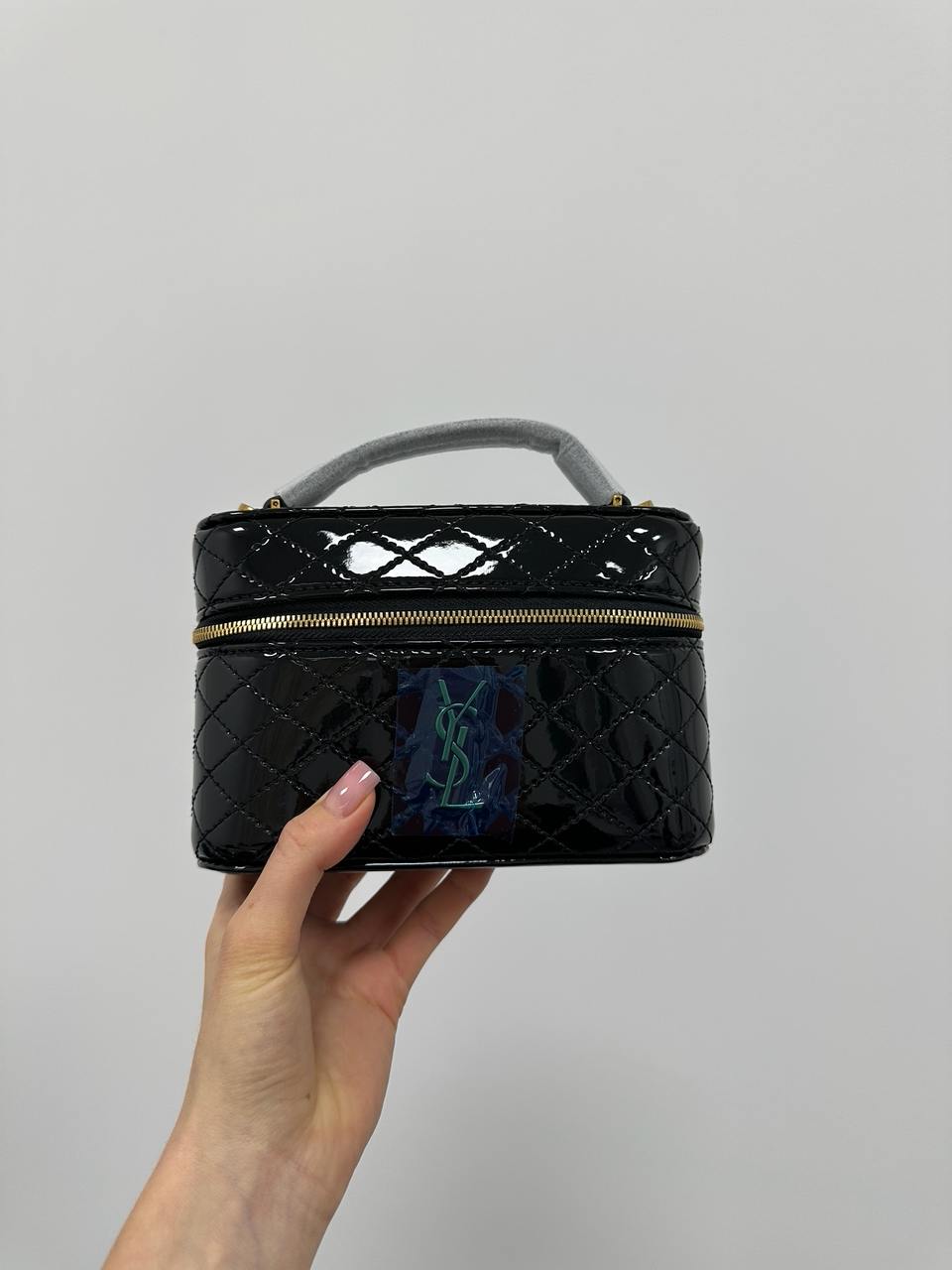 Saint Laurent Gaby Vanity Lacquered Leather Shoulder Bag Black - 3