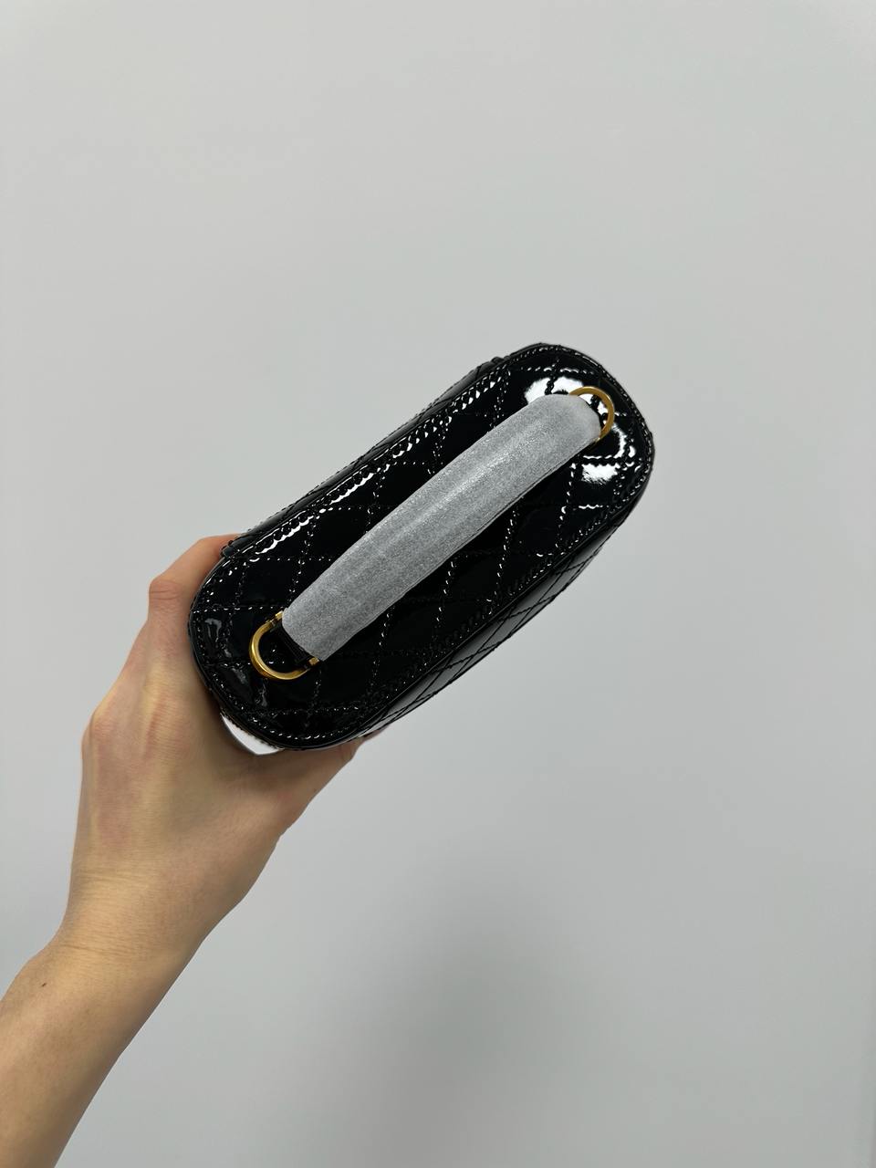 Saint Laurent Gaby Vanity Lacquered Leather Shoulder Bag Black - 9