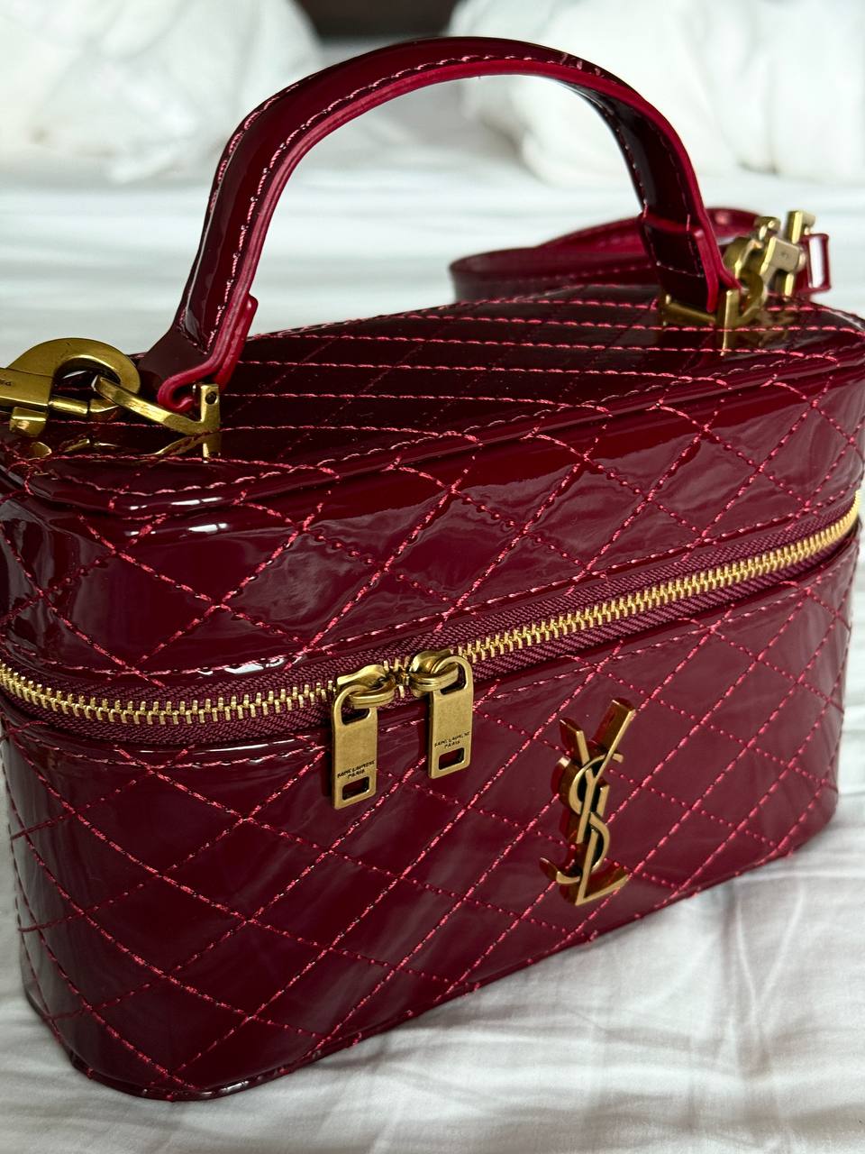 Saint Laurent Gaby Vanity Lacquered Leather Shoulder Bag Red - 4