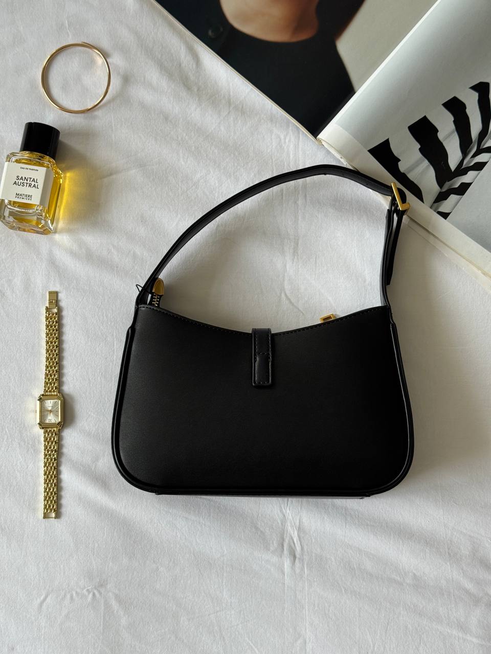 Saint Laurent Hobo Le 5 A 7 Leather Shoulder Bag in Black/Gold - 12