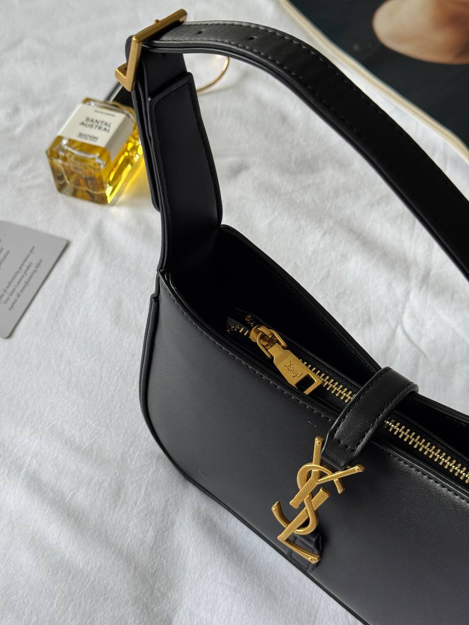 Saint Laurent Hobo Le 5 A 7 Leather Shoulder Bag in Black/Gold - 6