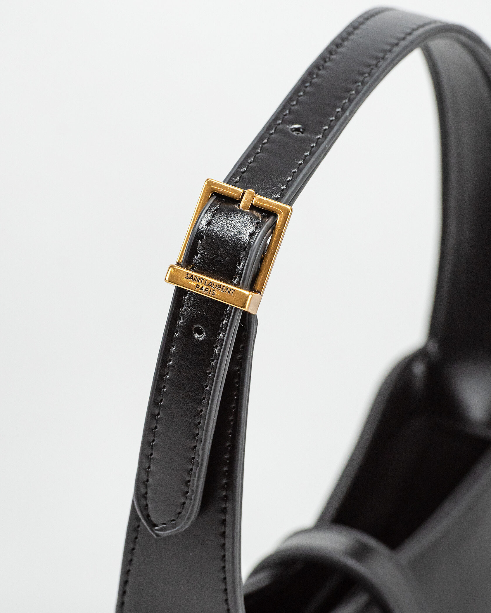 Saint Laurent Hobo Le 5 A 7 Leather Shoulder Bag in Black/Gold - 10