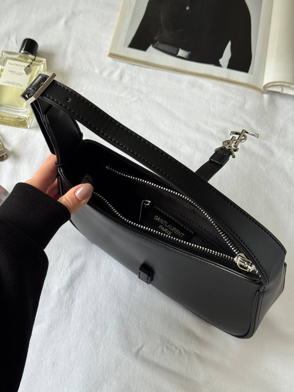 Saint Laurent Hobo Le 5 A 7 Leather Shoulder Bag in Black/Silver - 15