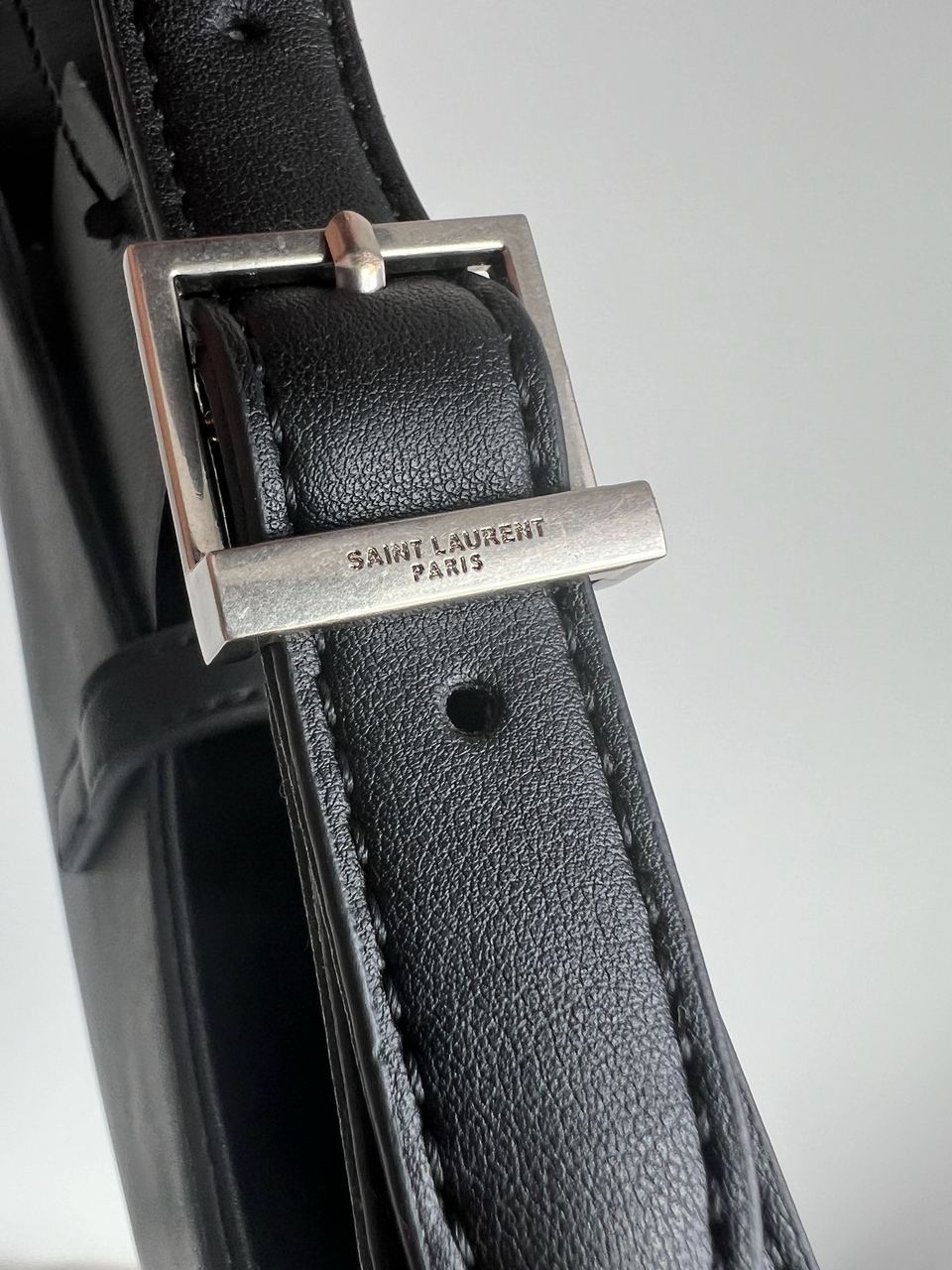 Saint Laurent Hobo Le 5 A 7 Leather Shoulder Bag in Black/Silver - 6