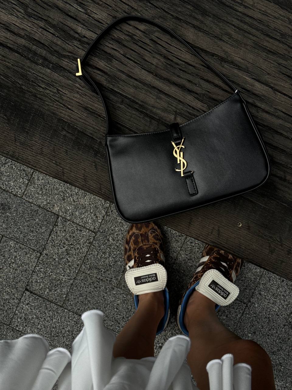 Saint Laurent Le 5 à 7 Hobo Black - 2